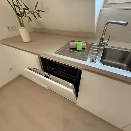 Donau Vibes Luxury Family Near And Highway