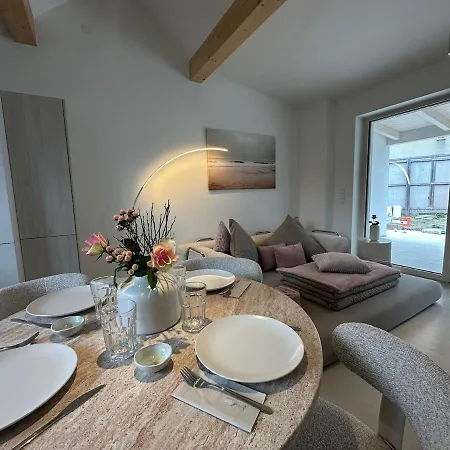 Donau Vibes Luxury Family Near And Highway アパート
